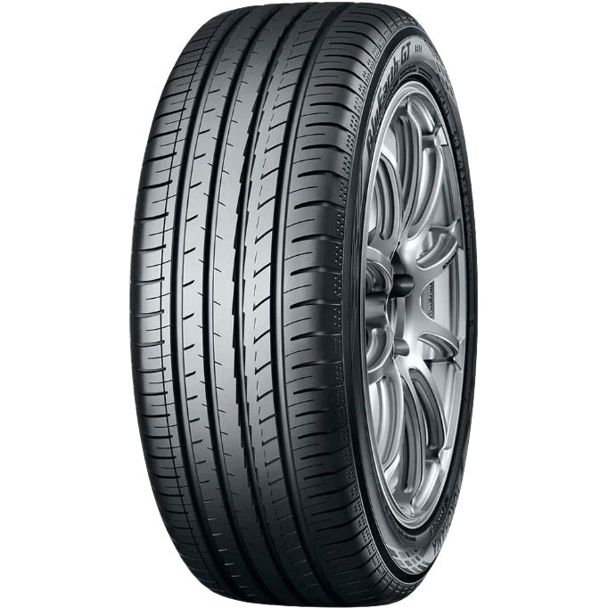 легковой авто. Летняя шина 235/45R18 YOKOHAMA BluEarth-GT AE51 94W